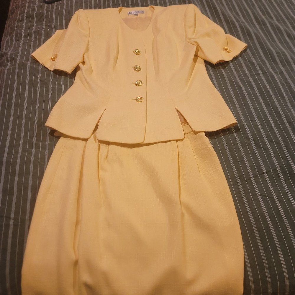 Vintage Atrium petite skirt suit